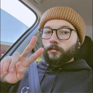 Meet your Posher, Christian